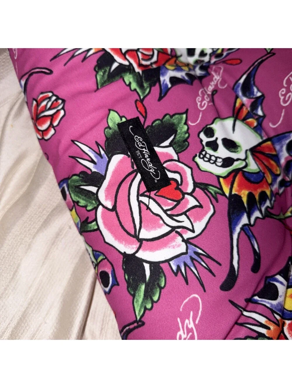Ed Hardy Crate Pet Mat Pink Skull Wings Roses Embossed 25”x 16” New